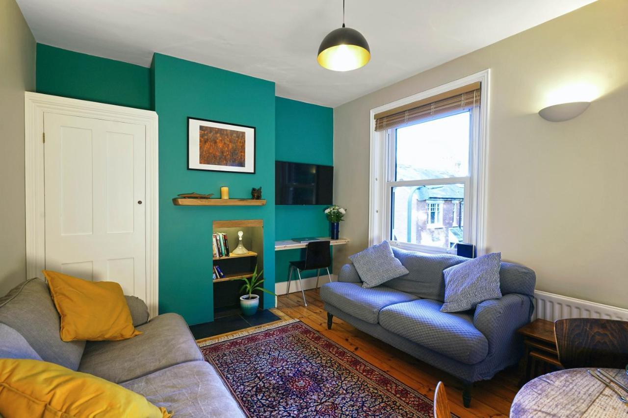 Tastefully Decorated 1-Bed With Free Parking - At Hem Apartman Winchester Kültér fotó