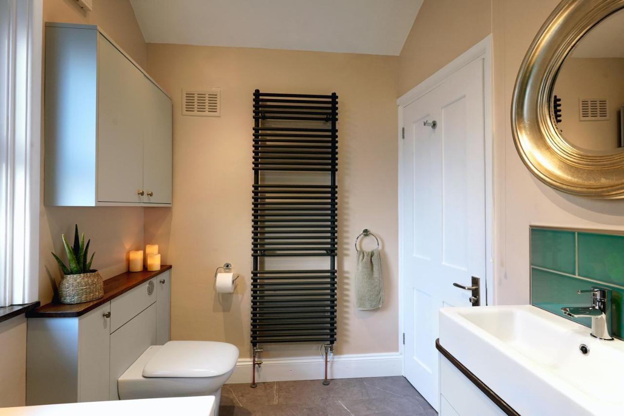 Tastefully Decorated 1-Bed With Free Parking - At Hem Apartman Winchester Kültér fotó